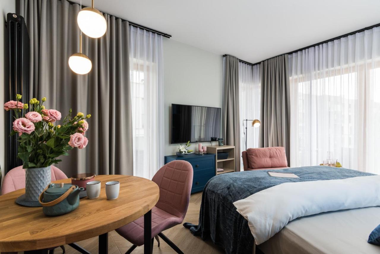 Neartopl Rakowicka Apartments Parking クラクフ エクステリア 写真