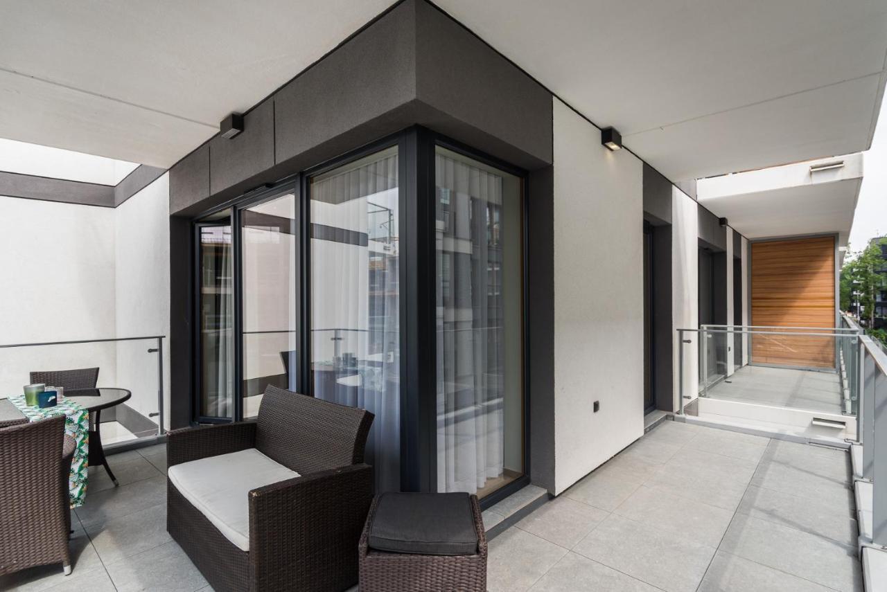Neartopl Rakowicka Apartments Parking クラクフ エクステリア 写真